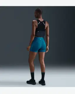 Pantalón corto ajustado de cintura alta con bolsillos 10 cm Nike Swift Mujer – 4/4