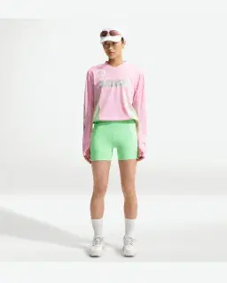 Pantalón corto ajustado de cintura alta con bolsillos 10 cm Nike Swift Mujer – 1/4