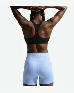 Pantalón corto ajustado de cintura alta con bolsillos 10 cm Nike Swift Mujer – 3/4
