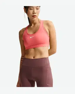 Pantalón corto ajustado de cintura alta con bolsillos 10 cm Nike Swift Mujer – 2/4