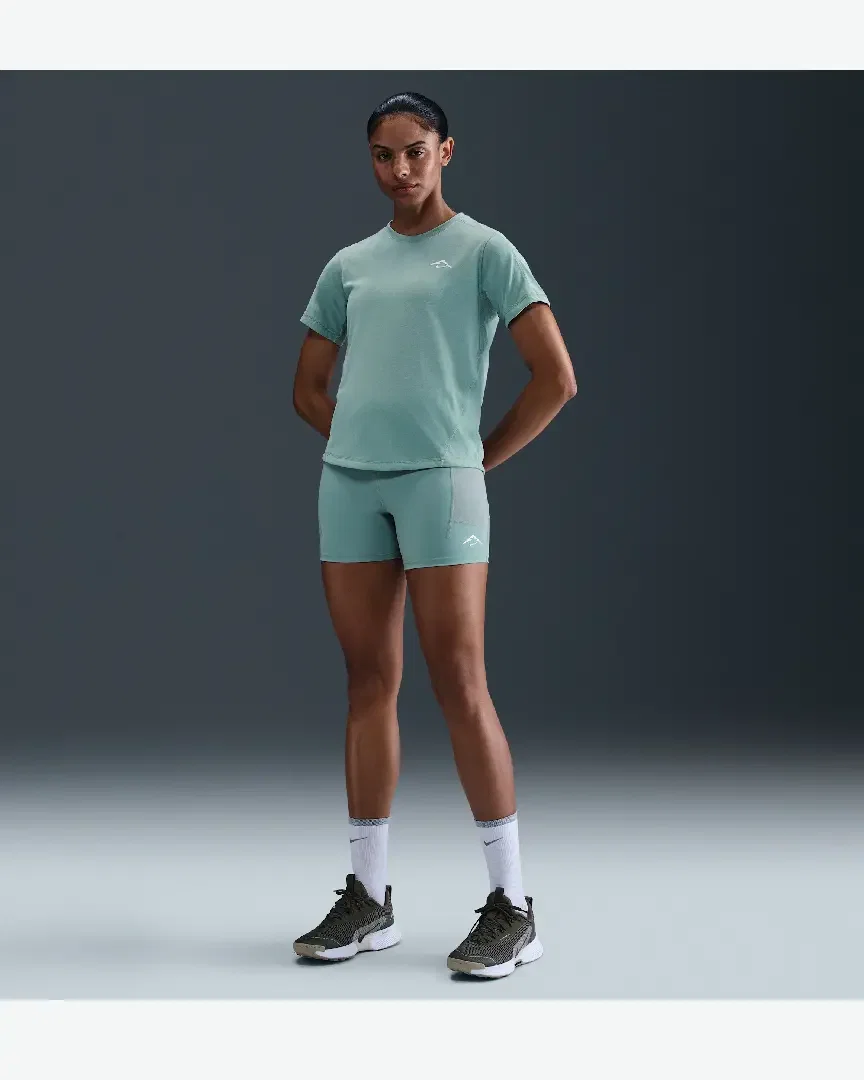 Short Ajustado Cintura Alta Dri-Fit Nike Trail 10 Cm Mujer