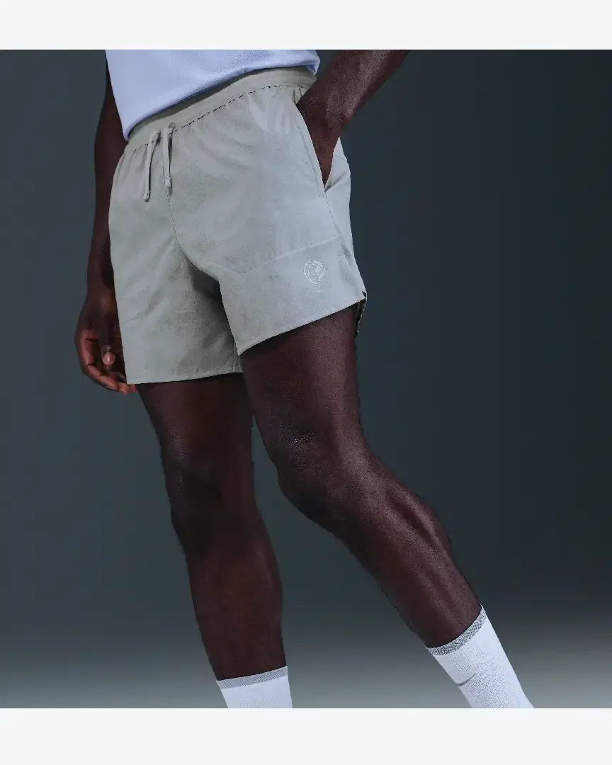 Short con Boxer Integrado y Motivos Reflectantes Nike Stride 13 cm M - IM7835-077 (1) au meilleur prix !