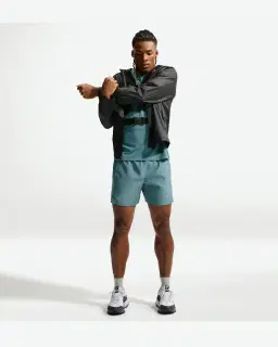 Short con pantalón interior integrado de 12,7 cm Dri-Fit Nike Miler Hombre – 1/4