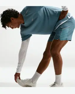 Short con pantalones cortos integrados de 18 cm Dri-Fit Nike Miler Hombre – 4/4