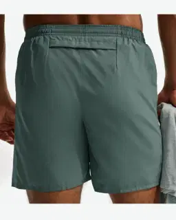 Short con pantalones cortos integrados de 18 cm Dri-Fit Nike Miler Hombre – 3/4