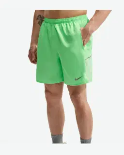 Short con pantalones cortos integrados de 18 cm Dri-Fit Nike Miler Hombre – 2/4