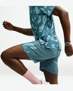 Short con pantalones cortos integrados de 18 cm Dri-Fit Nike Miler Hombre – 4/4