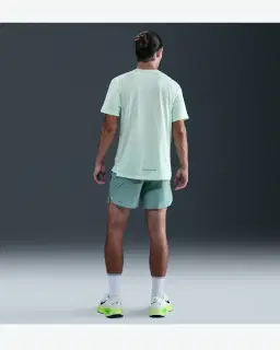 Short con shorts interiores integrados de 18 cm Dri-Fit Nike Stride Hombre – 4/4