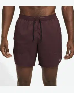 Short con shorts interiores integrados de 18 cm Dri-Fit Nike Stride Hombre – 2/4