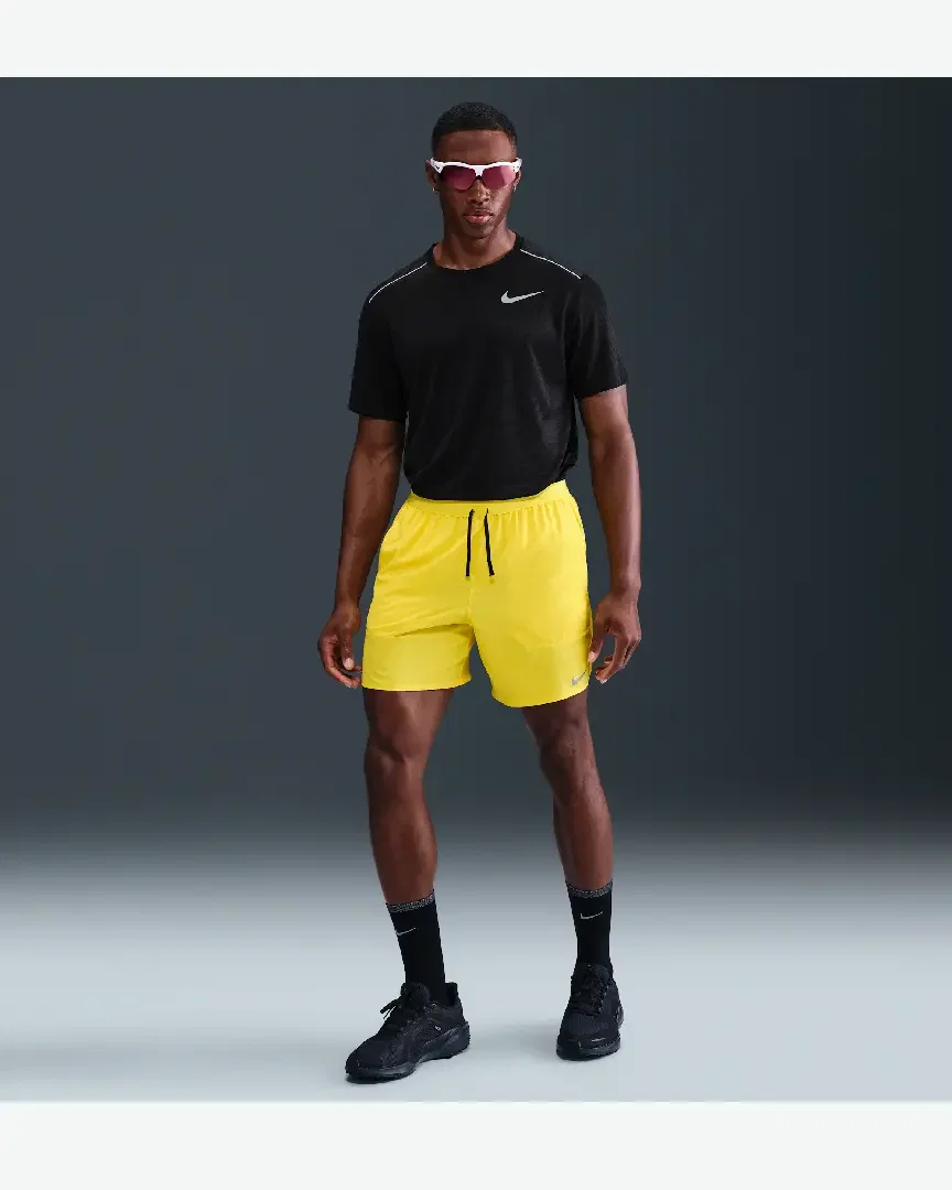 Short con shorts interiores integrados de 18 cm Dri-Fit Nike Stride Hombre