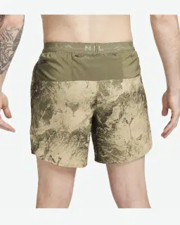 Short con shorts interiores integrados de 18 cm Dri-Fit Nike Stride Hombre – 3/4