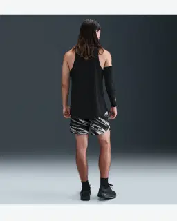 Short con shorts interiores integrados de 18 cm Dri-Fit Nike Stride Hombre – 4/4
