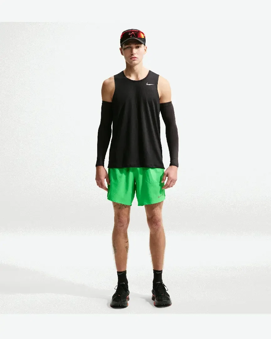 Short con shorts interiores integrados de 18 cm Dri-Fit Nike Stride Hombre