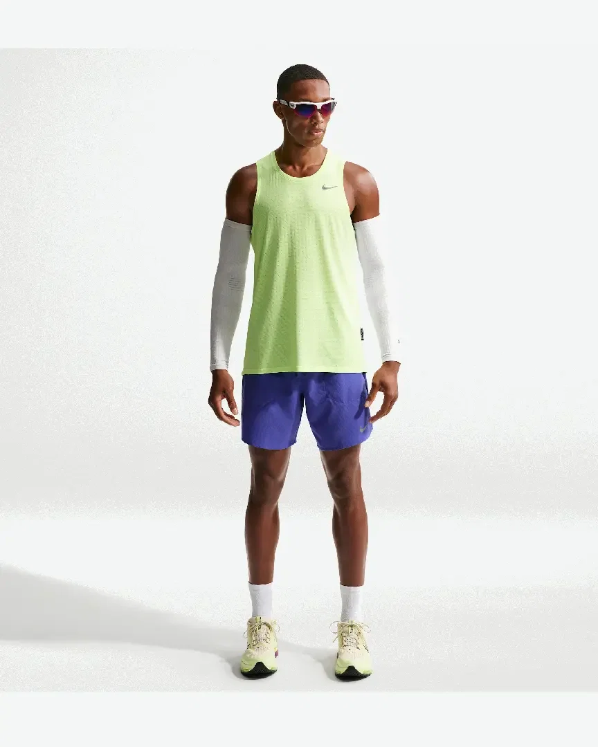 Short con shorts interiores integrados de 18 cm Dri-Fit Nike Stride Hombre