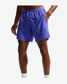 Short con shorts interiores integrados de 18 cm Dri-Fit Nike Stride Hombre – 2/4