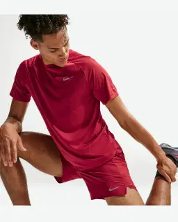Short con shorts interiores integrados de 18 cm Dri-Fit Nike Stride Hombre – 4/4