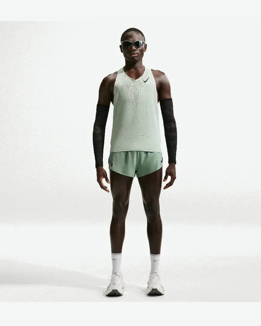 Pantalón Corto Con Short Interior De 5 Cm Dri-Fit Adv Nike Aeroswift M - FN3349-006 (0) au meilleur prix !