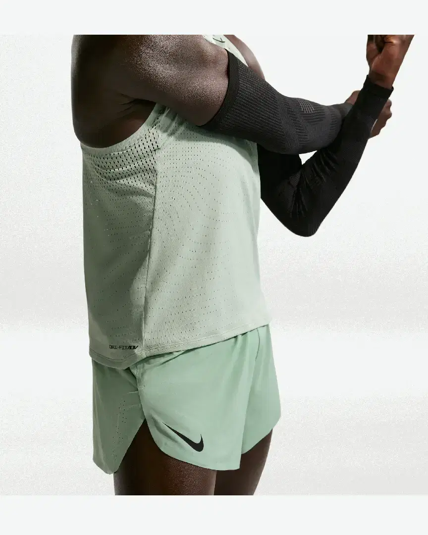 Pantalón Corto Con Short Interior De 5 Cm Dri-Fit Adv Nike Aeroswift M - FN3349-006 (3) au meilleur prix !