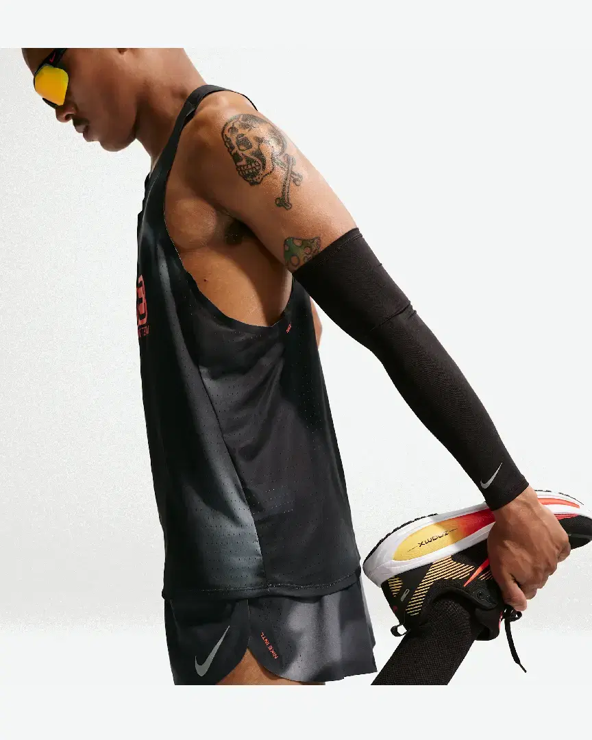 Pantalón Corto Con Short Interior De 5 Cm Dri-Fit Adv Nike Aeroswift M - IR4445-010 (3) au meilleur prix !