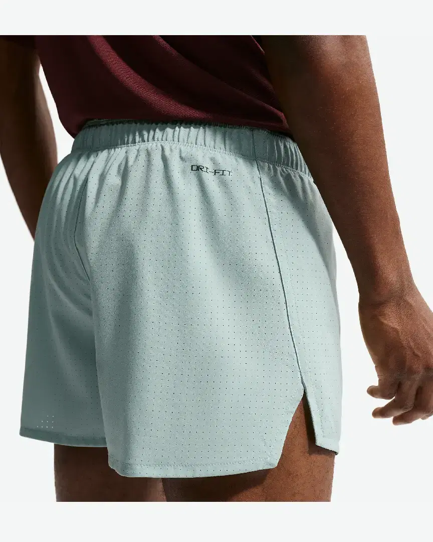 Short con calzón integrado de 8 cm Dri-Fit Nike Fast M - FN3355-006 (2) au meilleur prix !