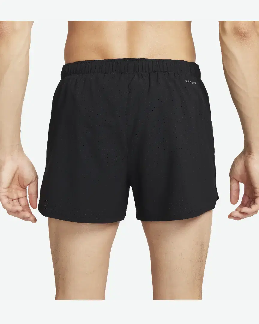 Short con calzón integrado de 8 cm Dri-Fit Nike Fast M - FN3355-010 (2) au meilleur prix !