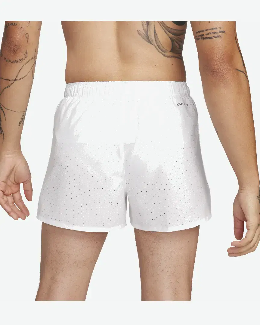 Short con calzón integrado de 8 cm Dri-Fit Nike Fast M - FN3355-121 (2) au meilleur prix !