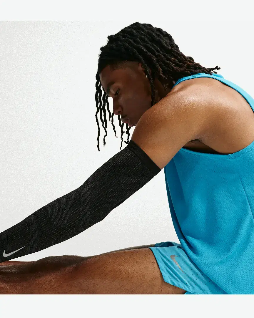 Short con calzón integrado de 8 cm Dri-Fit Nike Fast M - FN3355-418 (3) au meilleur prix !