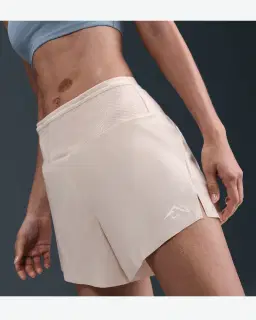 Short con pantalón interior integrado Dri-Fit Nike Trail Mujer – 2/4