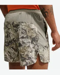 Short de Trail con Sujetador Integrado ACG "Chamo Camo" 15 cm Hombre – 3/4