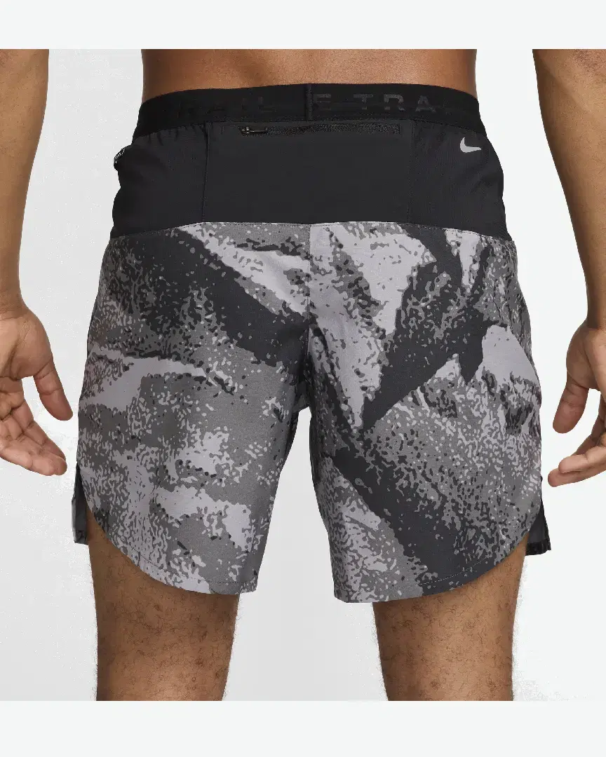 Pantalón Corto Dri-Fit con Short Interior de 18 cm Nike Trail Stride M - FV9949-010 (2) au meilleur prix !