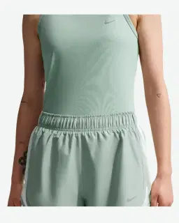 Short Dri-Fit de cintura alta con pantalón corto integrado Nike Tempo Mujer – 2/4
