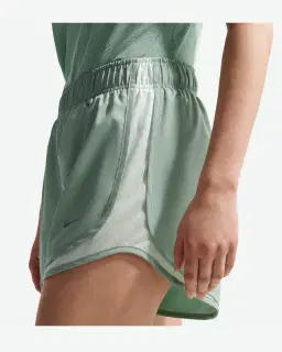 Short Dri-Fit de cintura alta con pantalón corto integrado Nike Tempo Mujer – 3/4