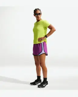 Short Dri-Fit de cintura alta con pantalón corto integrado Nike Tempo Mujer – 1/4