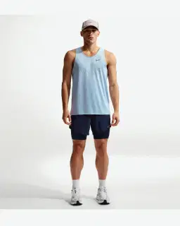 Short Híbrido Dri-Fit Nike Stride 13 Cm Hombre – 1/4
