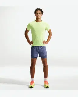 Short Híbrido Dri-Fit Nike Stride 13 Cm Hombre – 1/4