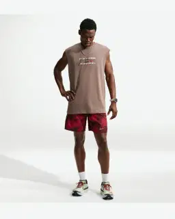 Short con pantalones cortos integrados de 18 cm Dri-Fit Nike Miler Hombre – 1/4