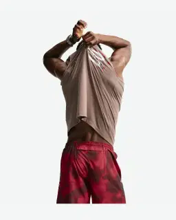 Short con pantalones cortos integrados de 18 cm Dri-Fit Nike Miler Hombre – 3/4