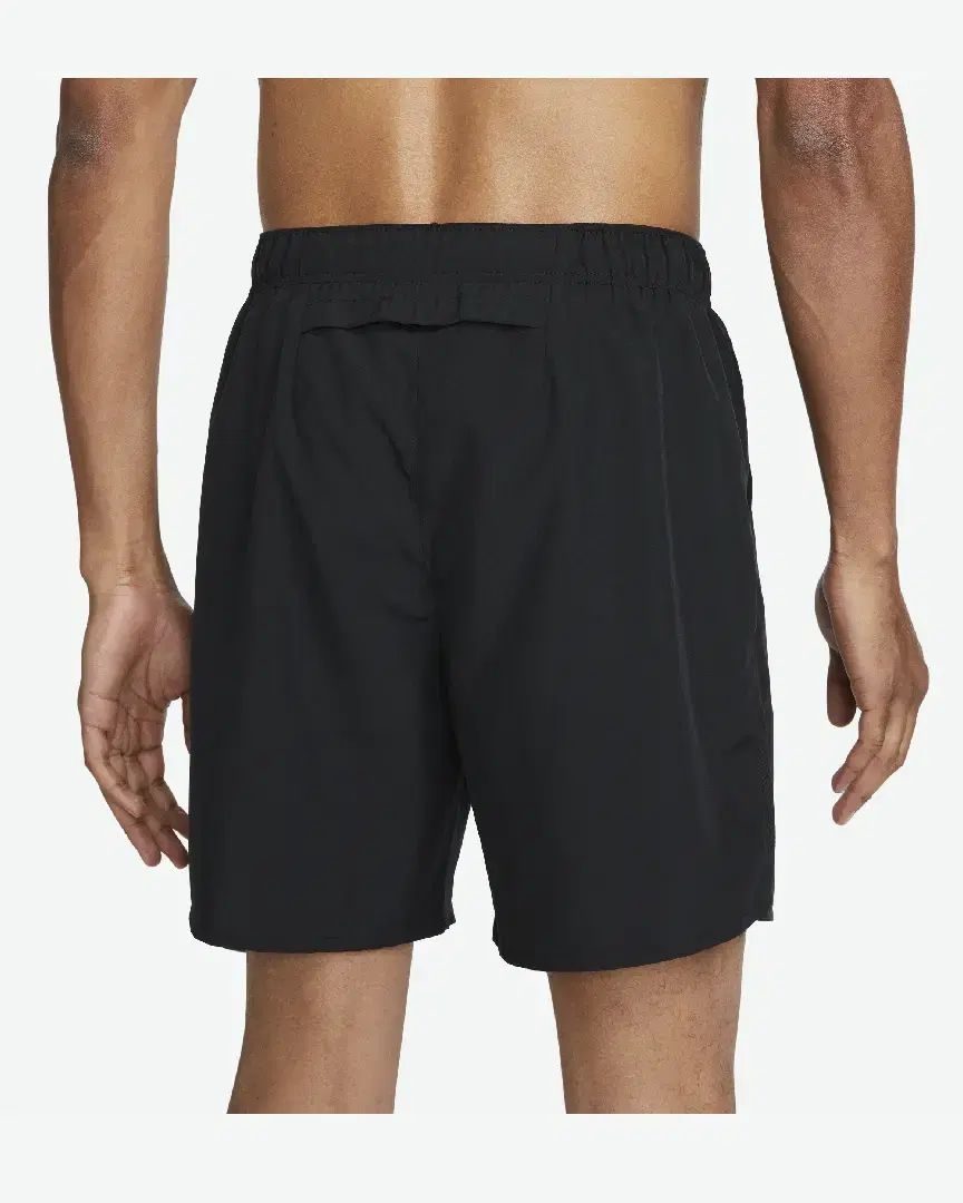 Pantalón corto sin forro de 18 cm Dri-Fit Nike Challenger M - DV9344-010 (2) au meilleur prix !