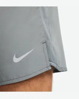 Pantalón corto sin forro de 18 cm Dri-Fit Nike Challenger Hombre – 4/4