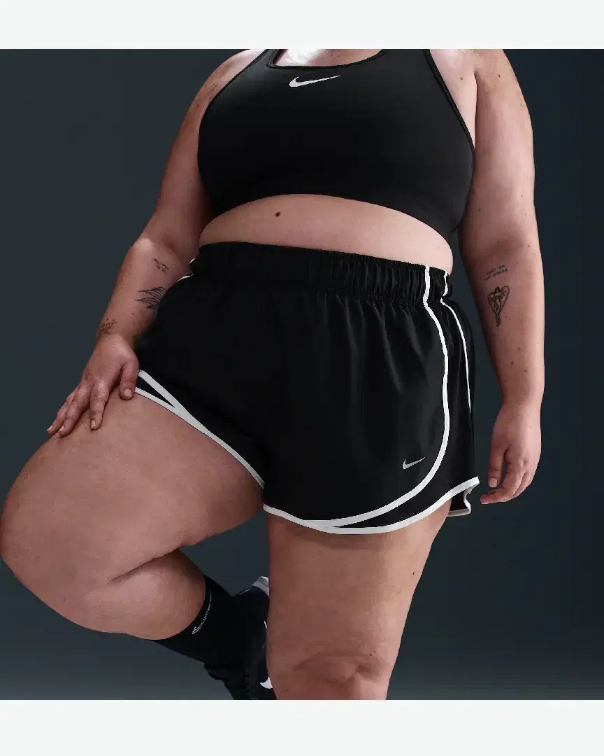 Short de Talle Media Alta con Dri-Fit de 8 cm Nike Tempo W - HM6098-010 (1) au meilleur prix !