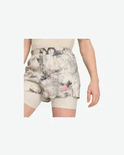 Pantalones cortos Adidas Own The Run Spray Dye 2 en 1 Mujer – 3/4