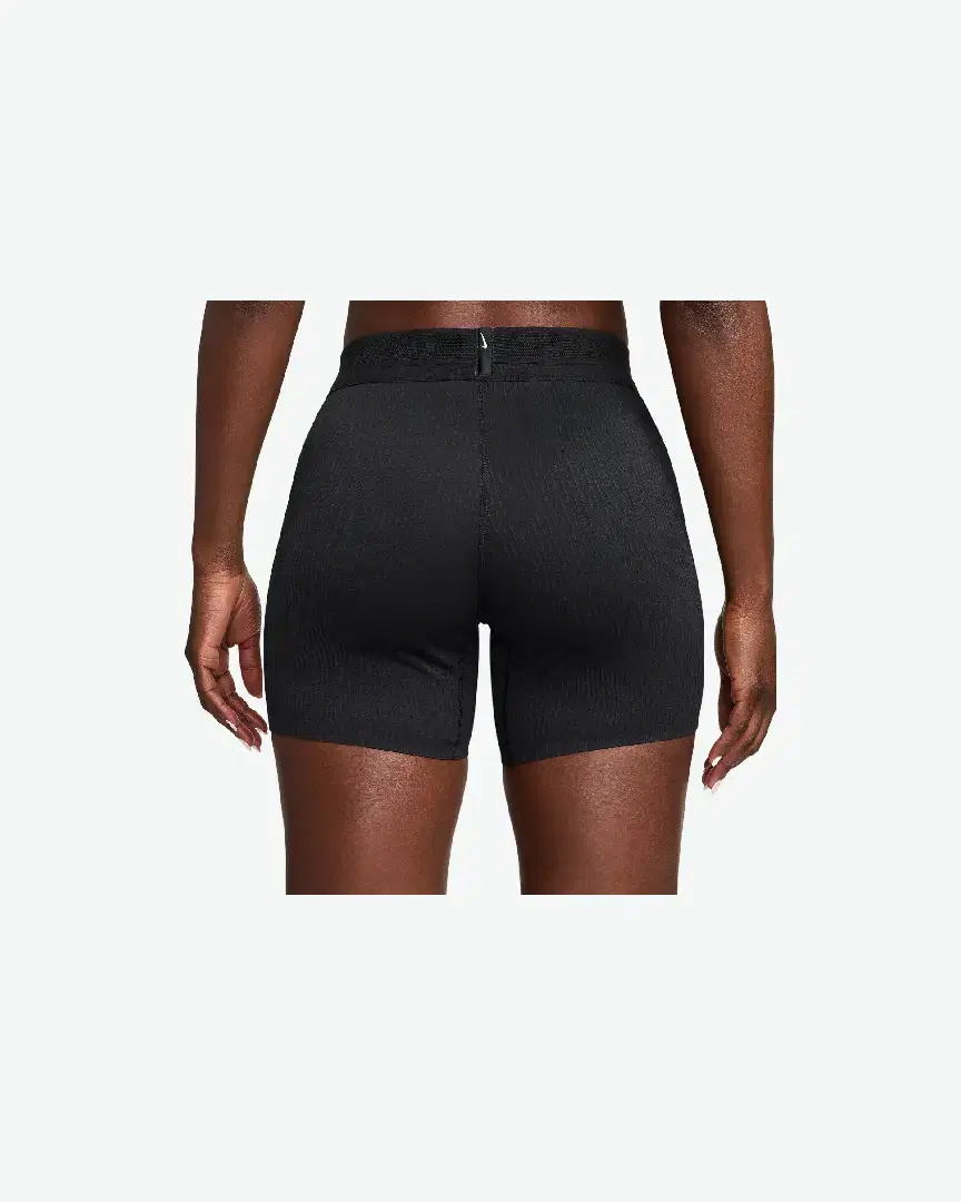 Pantalones cortos Nike Aeroswift 5 pulgadas W - FN3271-010 (1) au meilleur prix !