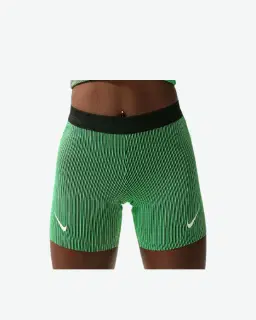 Pantalones cortos Nike Aeroswift 5 pulgadas Mujer – 1/4