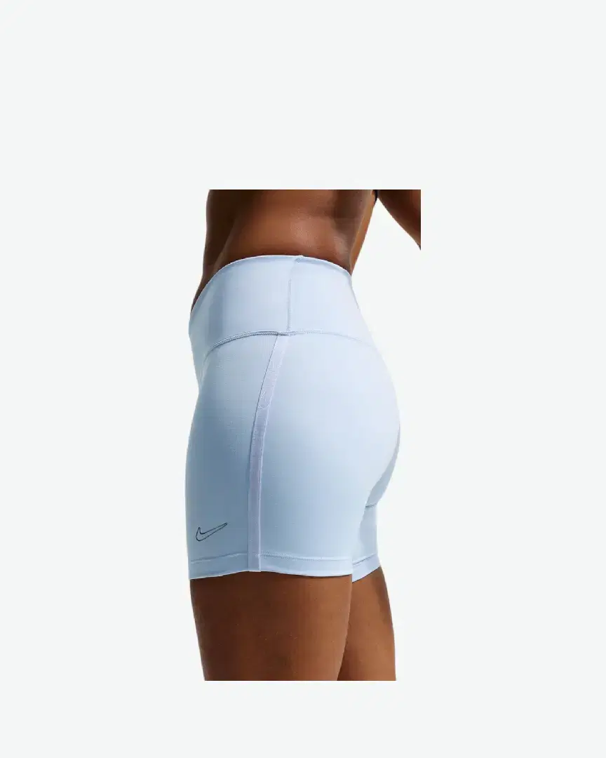 Pantalones cortos Nike One de 5 pulgadas W - IO1292-407 (2) au meilleur prix !