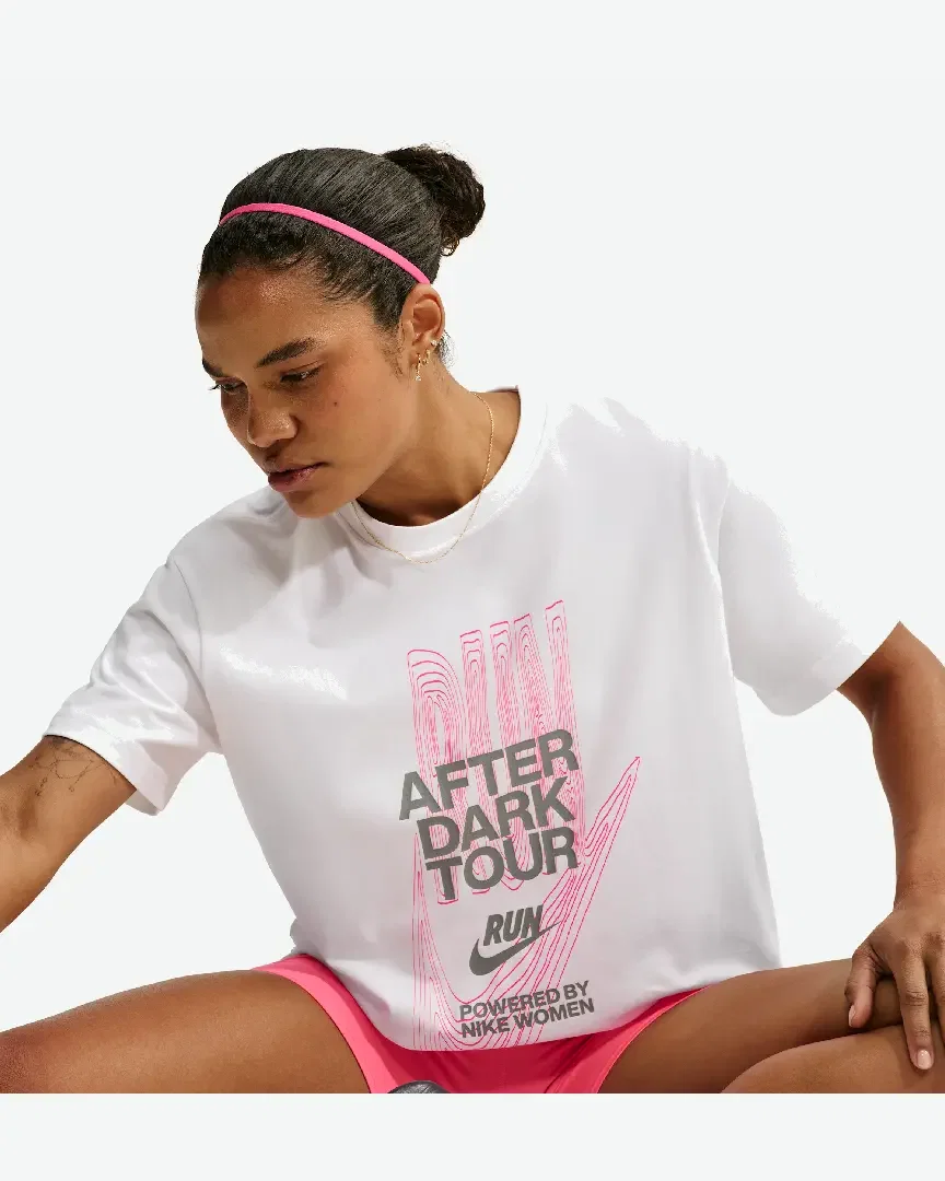 Camiseta de Manga Corta Dri-Fit Nike After Dark Tour W