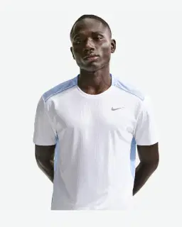 Camiseta de manga corta Dri-Fit Nike Miler Hombre – 1/4