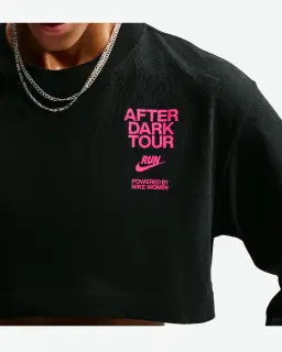 Camiseta Ultra-Corta Dri-Fit Nike After Dark Tour Mujer – 3/4