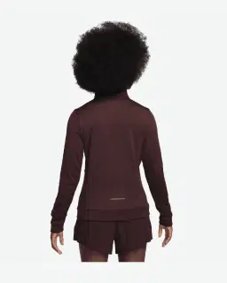 Camiseta de cuello alto Nike Therma-Fit Swift Mujer – 2/4