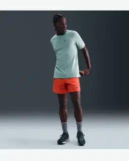 Camiseta Nike Solar Chase Hombre – 4/4
