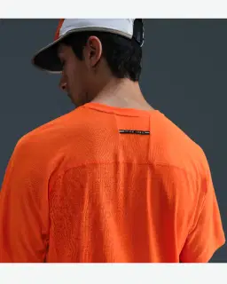 Camiseta Nike Solar Chase Hombre – 2/4